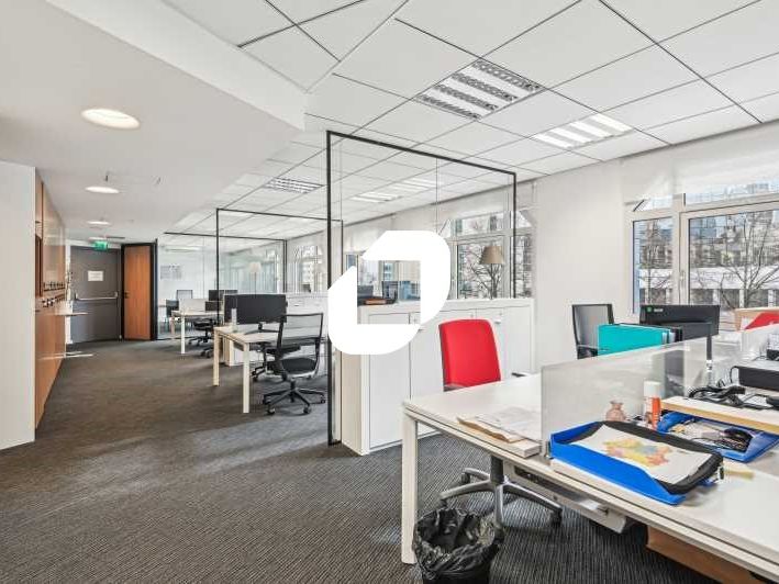 Bureaux « plug and play » avec superbe terrasse p