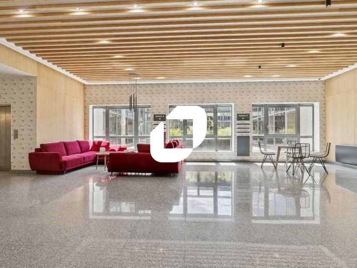 Situé au pied de la Station RER A de Lognes au se