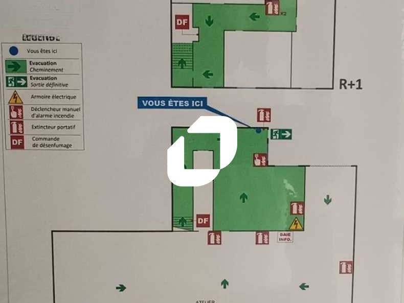 Vente entrepots 990 m² divisibles à partir de 302 m²