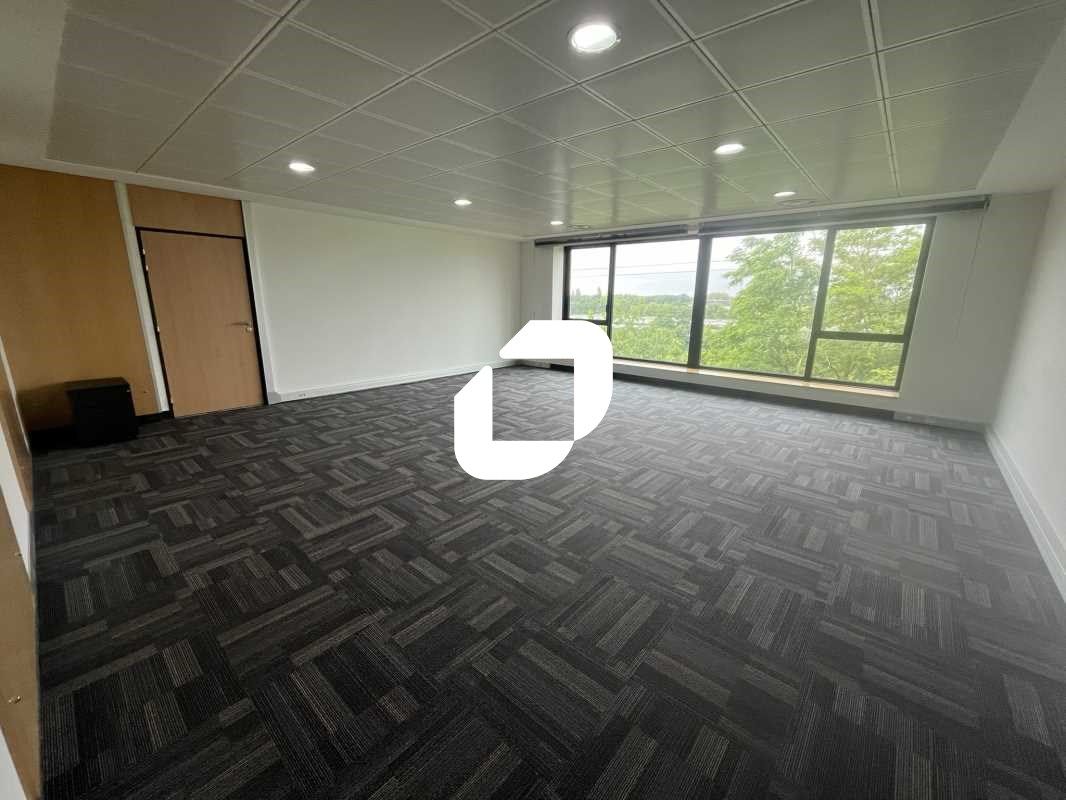 À proximité de l'autoroute A6, dans un immeuble d