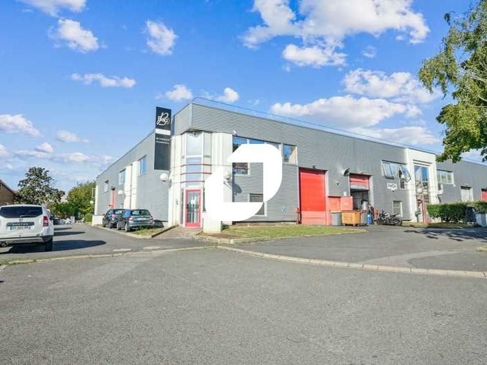 Situé au coeur de la dynamique zone d'activité de