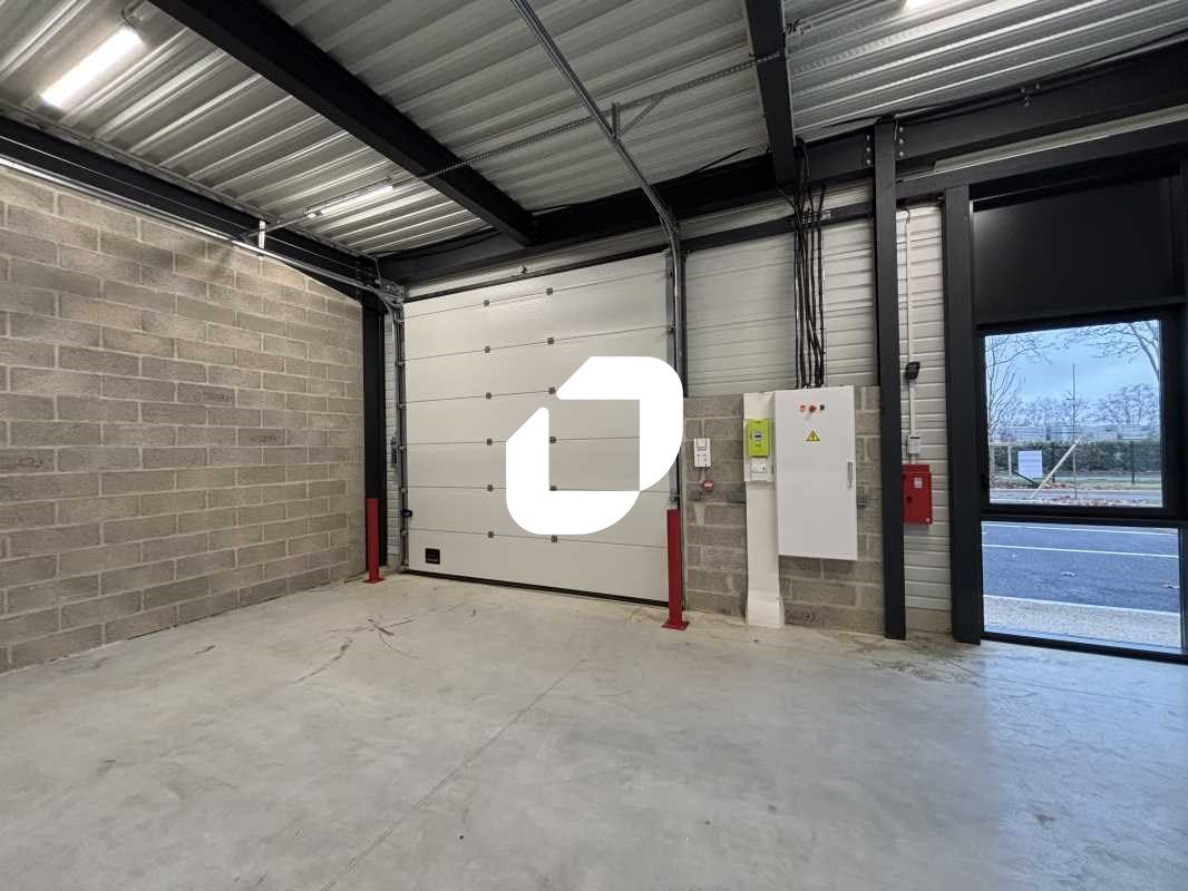 Situé à Bondoufle dans la zone de la marinière, I