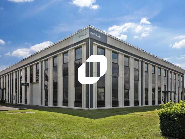 Idéalement situé au coeur de la zone d'activité d