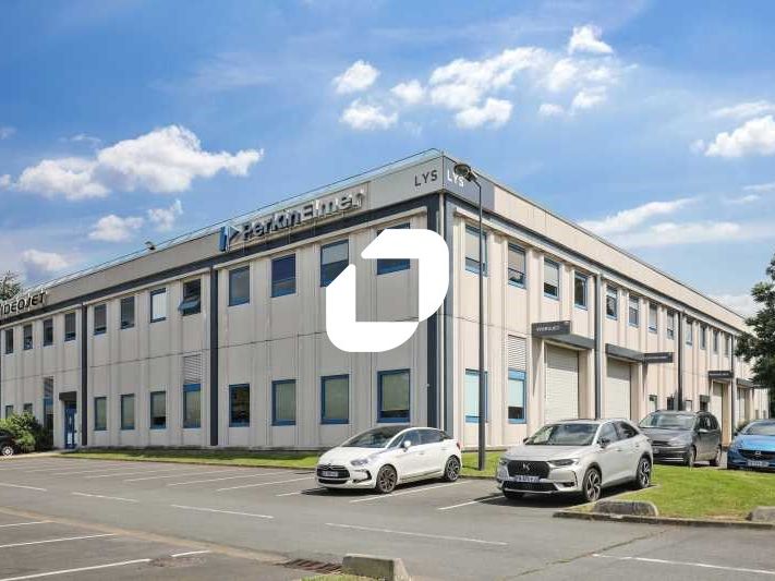 Idéalement situé au coeur de la zone d'activité d