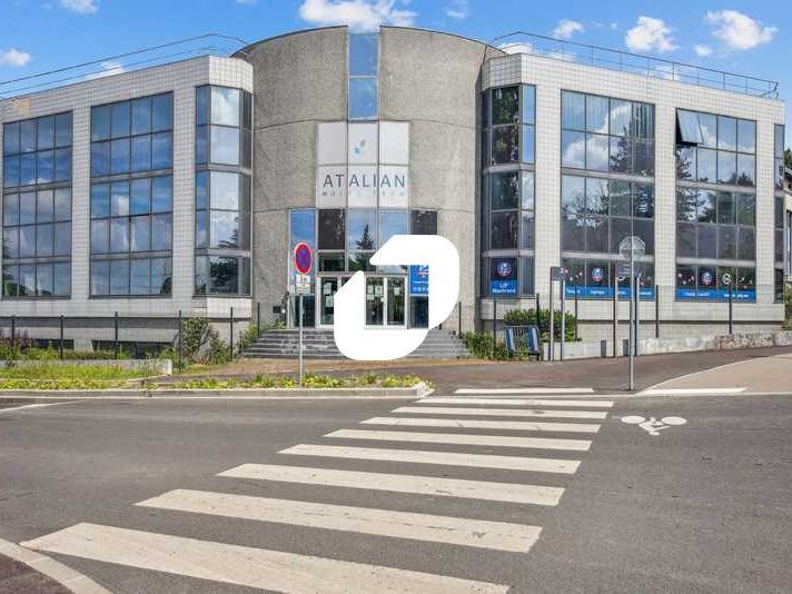 À  10 minutes de la gare RER et TGV de Massy-Pala