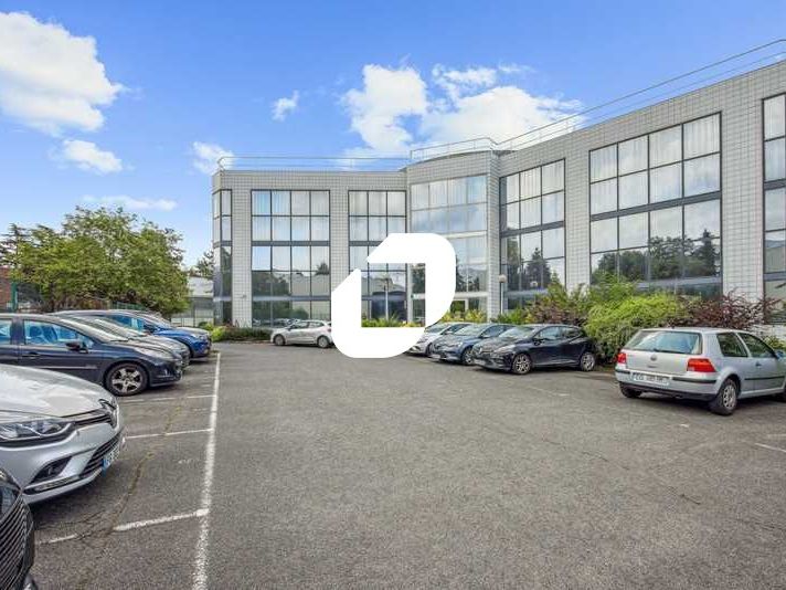 À  10 minutes de la gare RER et TGV de Massy-Pala