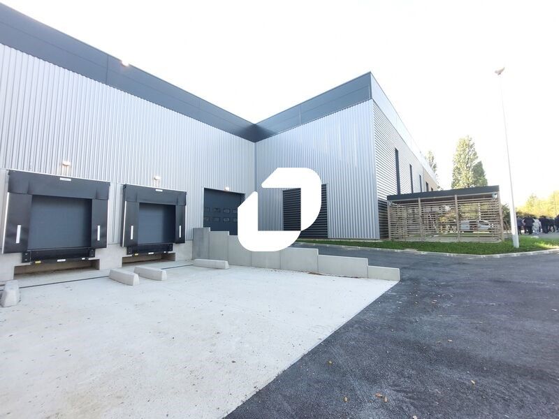 Situé avenue Georges Politzer à Trappes, dans les