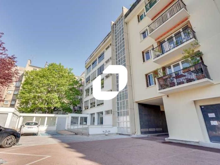 Bureaux disponibles à proximité immédiate du métr