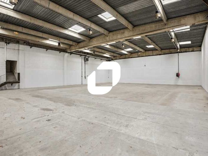 Au coeur du parc d'activité des Glaises à Palaise