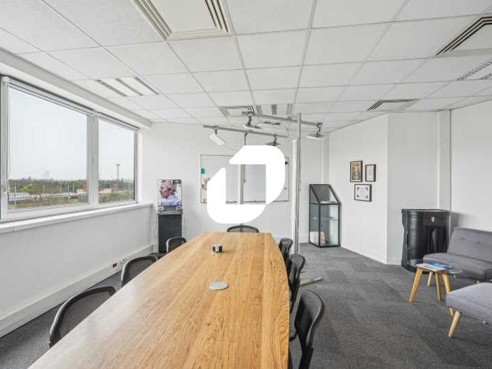 Au sein d'un immeuble moderne et de bon standing,