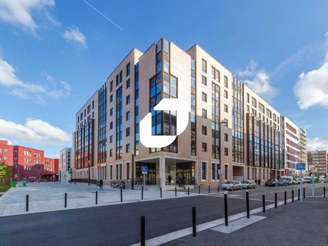 IMMPROVE vous propose des surfaces de bureaux cl