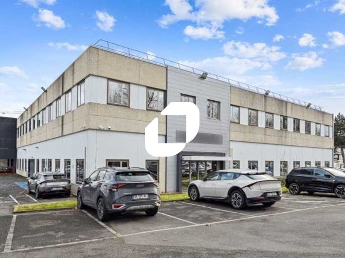 Situées au coeur du Petit Nanterre, en bordure de