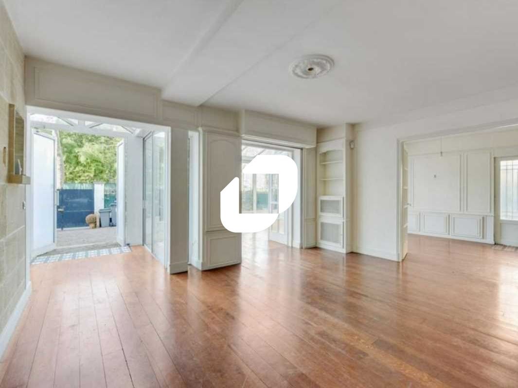 En plein coeur de l'île de la jatte à Neuilly-sur