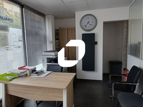 IMMPROVE vous propose un local commercial d'angle