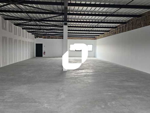 Dans la zone d'activité du Mesnil Amelot, Immprov