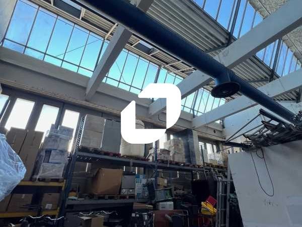 A proximité des axes autoroutiers (A86/A3 périphé