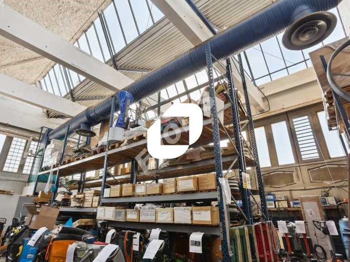 A proximité des axes autoroutiers (A86/A3 périphé