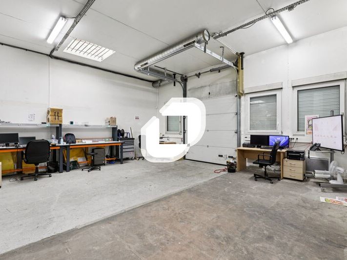 Bâtiment mixte idéal pour accueillir votre activi