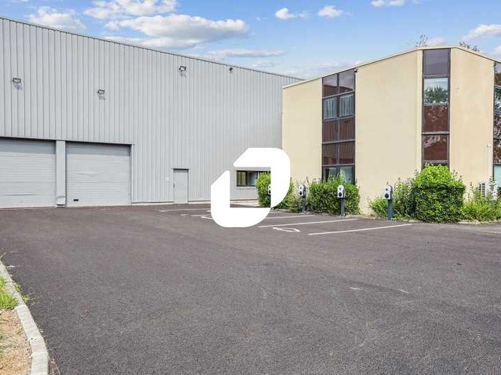 Au coeur de la zone des Églantiers à Lisses, à pr