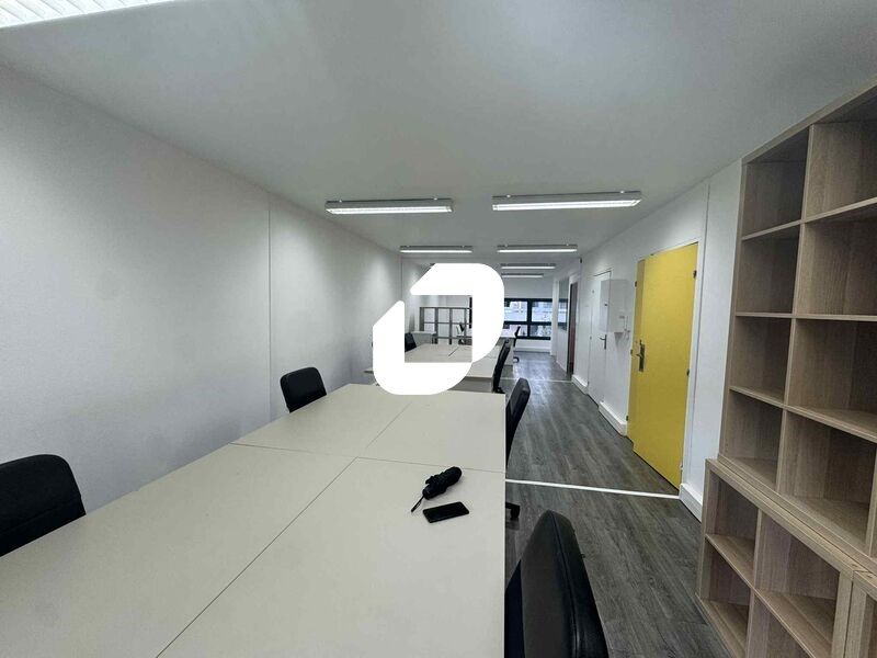 : IMMPROVE vous propose à la location deux surfac