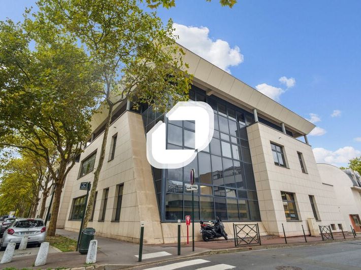 Immprove vous propose à la vente des bureaux lumi