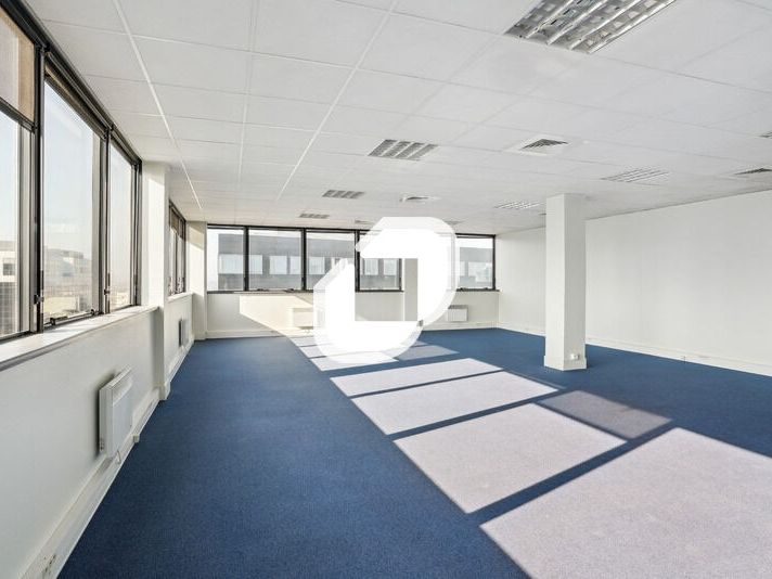 L'immeuble de bureaux de standing, stratégiquemen