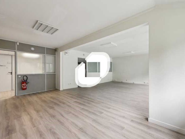 Situé à Champs sur Marne, à proximité immédiate d