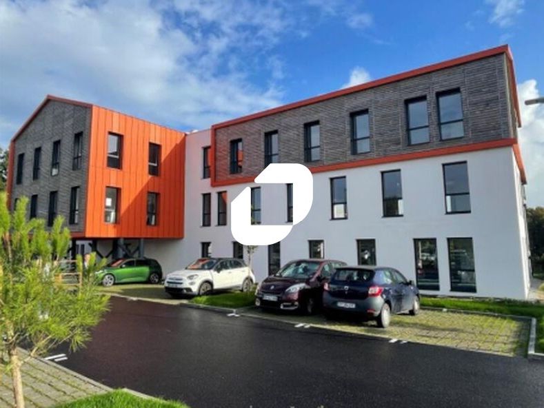 Dans un immeuble neuf de bureaux (sous garantie d