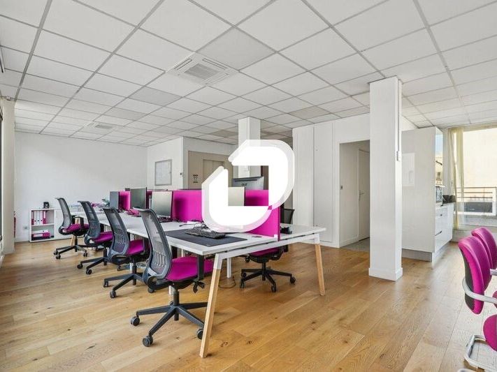 A proximité du métro 'Alésia' (ligne 4), au sein 