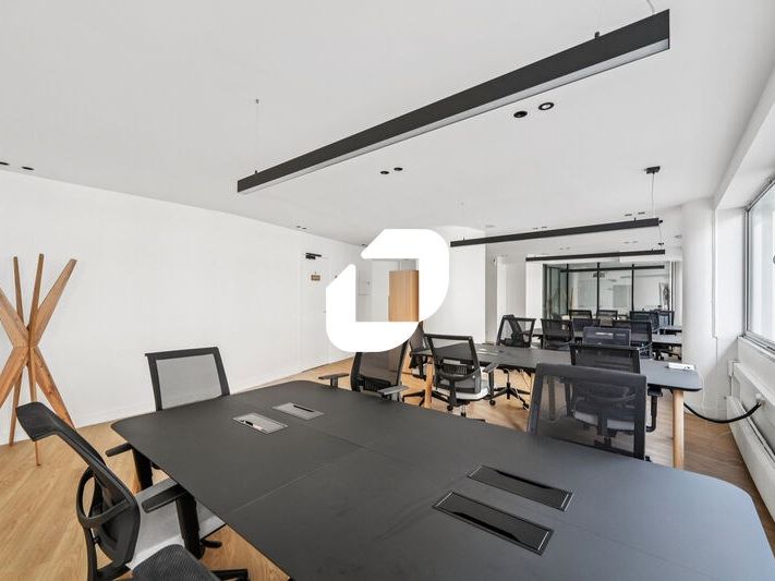 Situé dans le 6ème arrondissement de Paris, au co