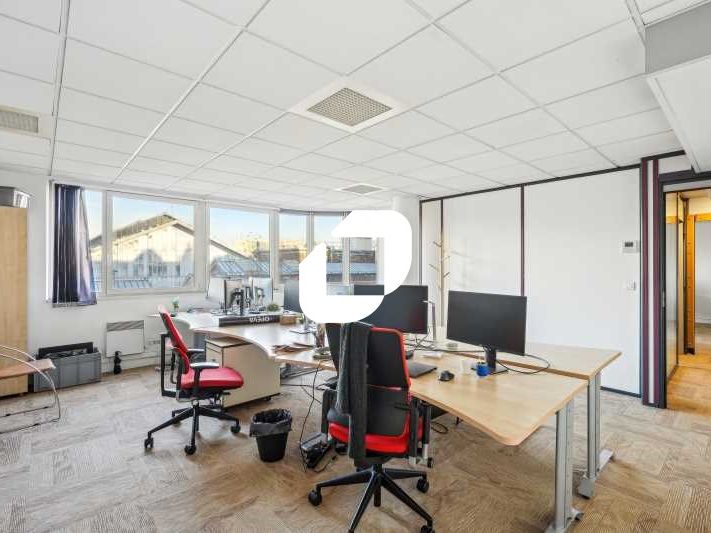 242m2 de bureaux à 2min du métro Gabriel Péri ! S