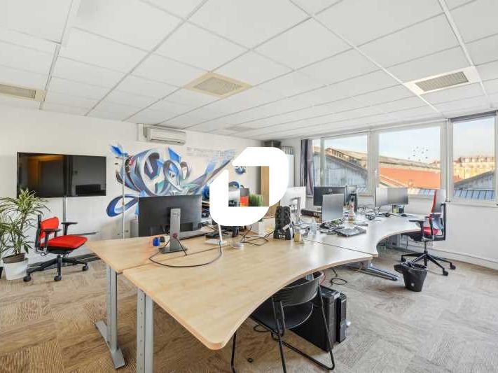 242m2 de bureaux à 2min du métro Gabriel Péri ! S