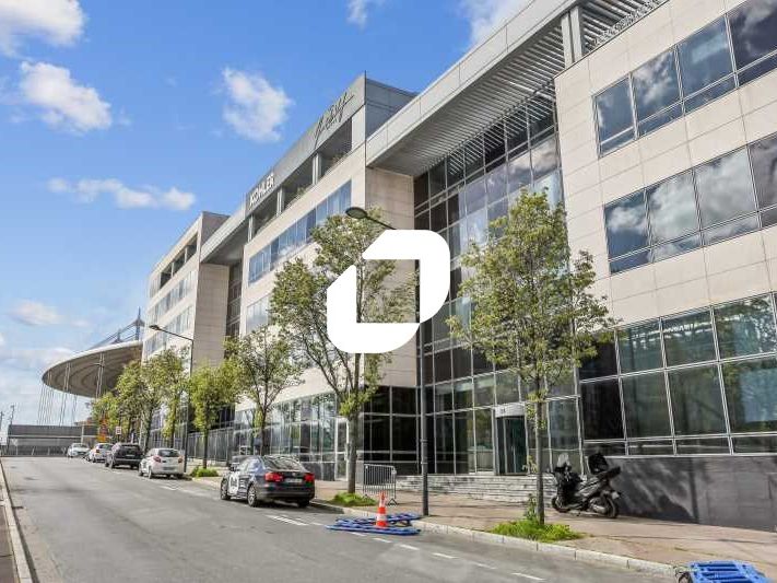Situé face au Stade de France, proche de toutes c