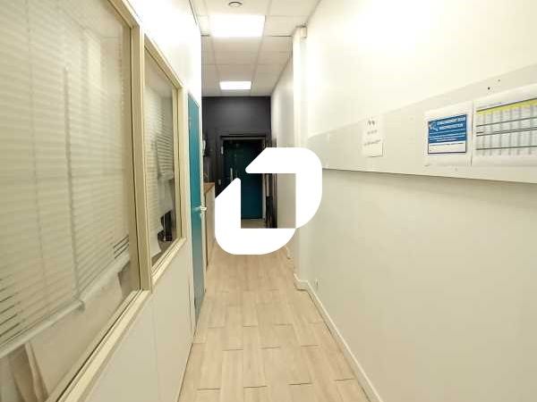 Situés dans un environnement professionnel et fac