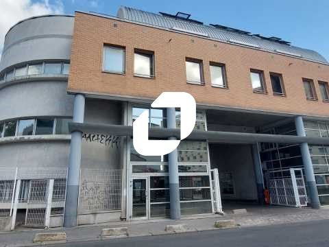 Porte de Saint Ouen, à 10 min à pied des métros «