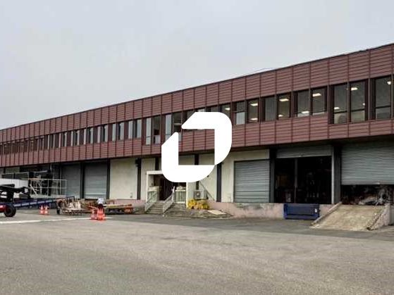 Découvrez cet entrepôt de 1 351 m² disponible à l