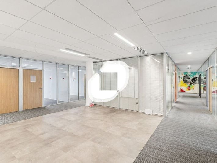 À proximité immédiate de la station de métro "Les