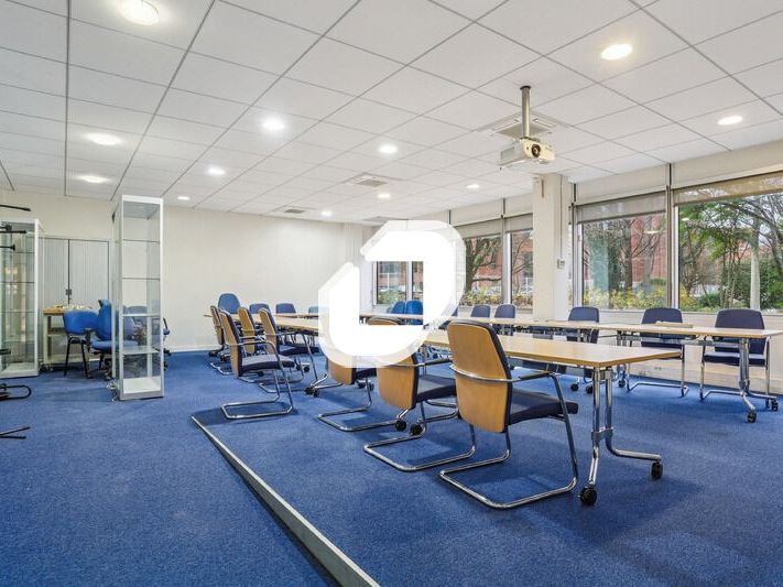 Au sein d'un parc tertiaire situé à Meudon La For