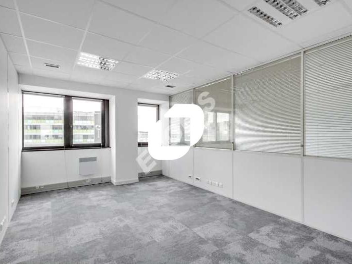 Au pied du métro "Eglise de Pantin" dans un immeu