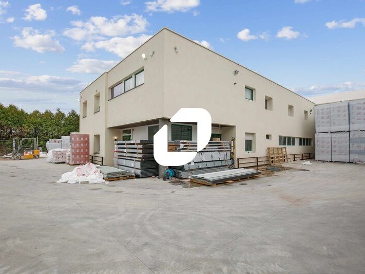 Situé à quelques minutes de la N2, tout proche de