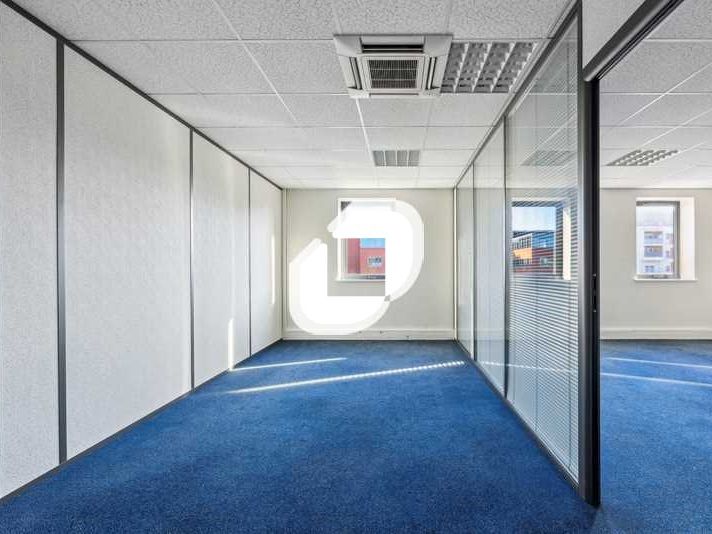 Situé dans un immeuble de bon standing au pied du