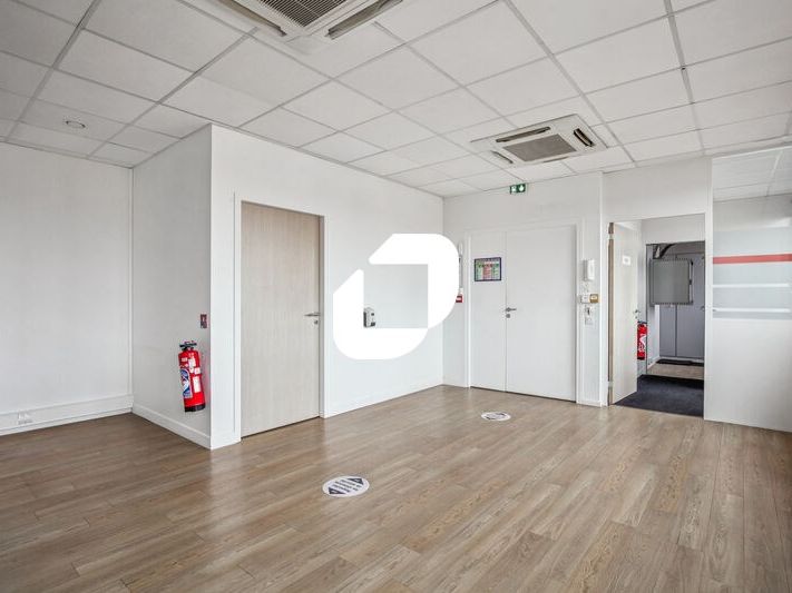 Immprove vous propose à la vente des bureaux lumi