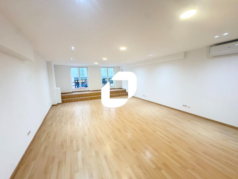 Située en plein coeur du 2eme arrondissement, IMM