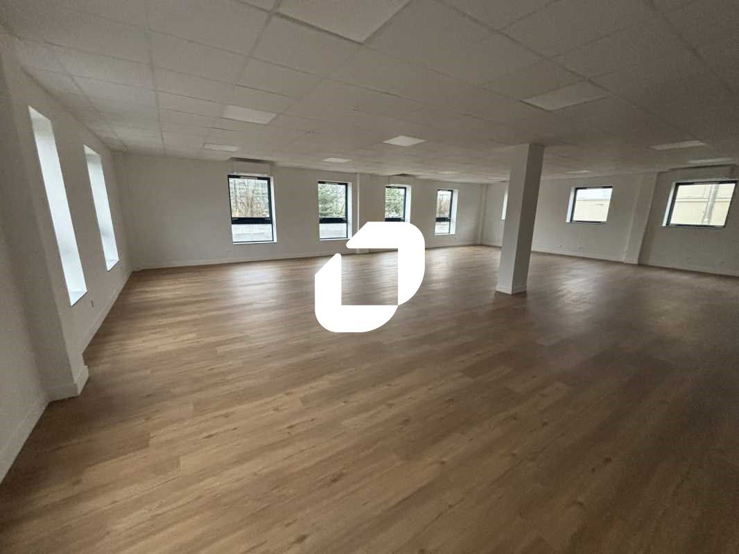 À proximité de la N7 à Ris-Orangis, Immprove vous