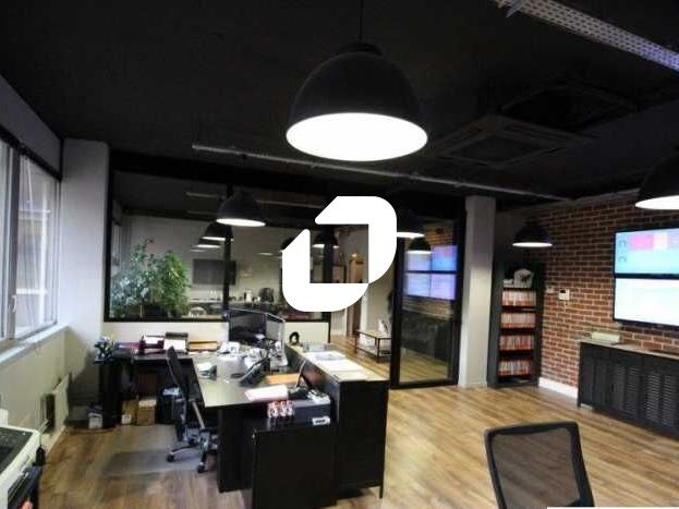 Situés à Fontenay-sous-Bois, à proximité immédiat