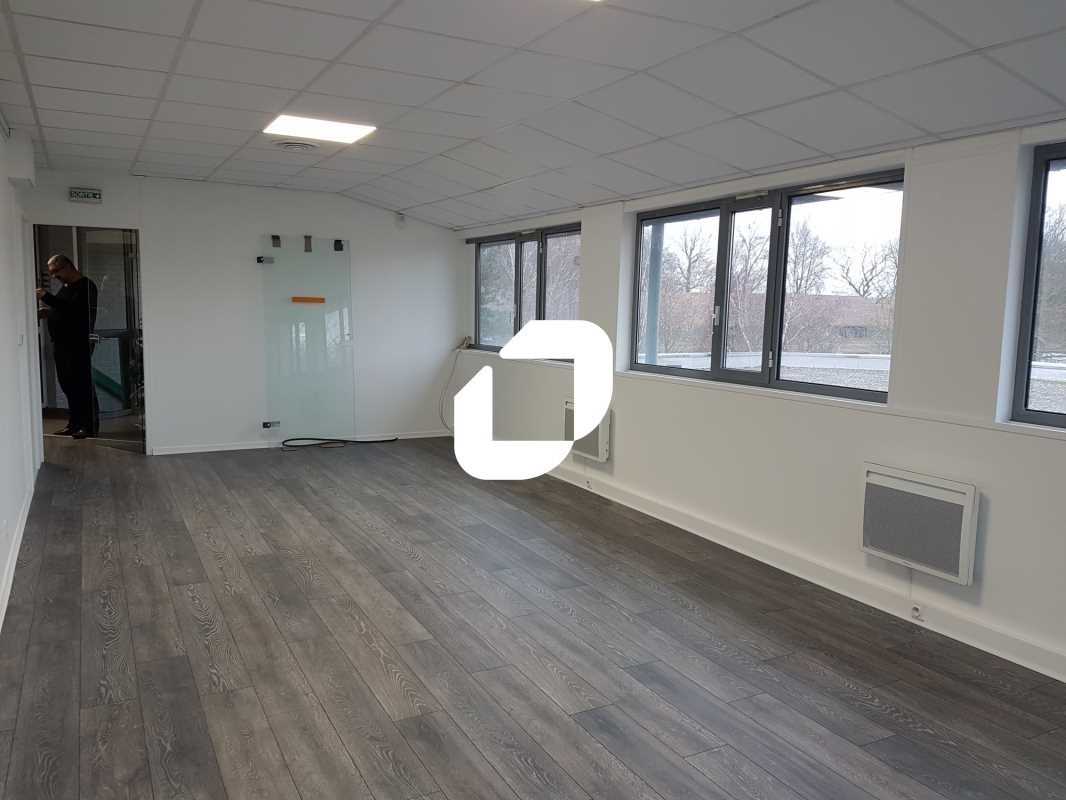 Situé au sein de la Cité Descartes à Champs sur M