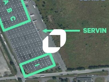 Au sein d'un parc logistique proche de l'autorout