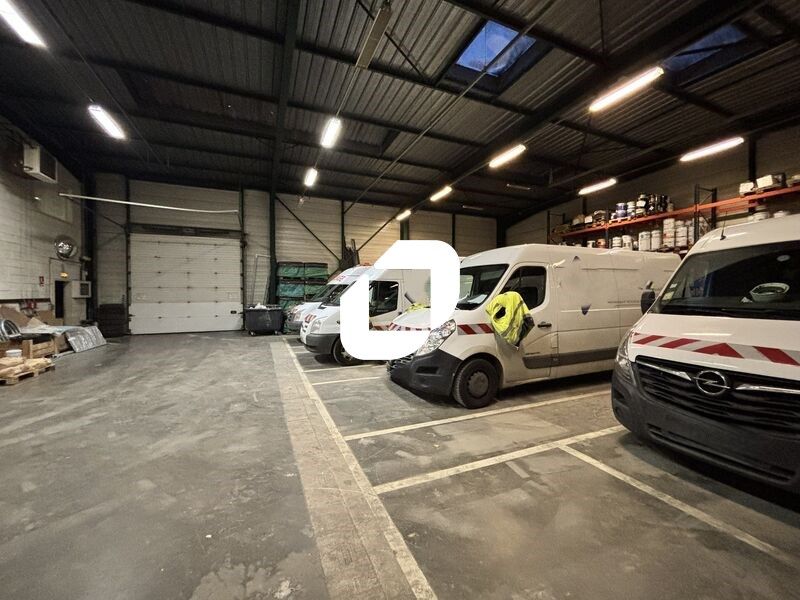 Local d'activités indépendant à louer à Étréchy,