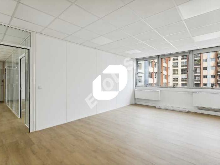 Refait à neuf en 2016. Au sein d'un immeuble réce