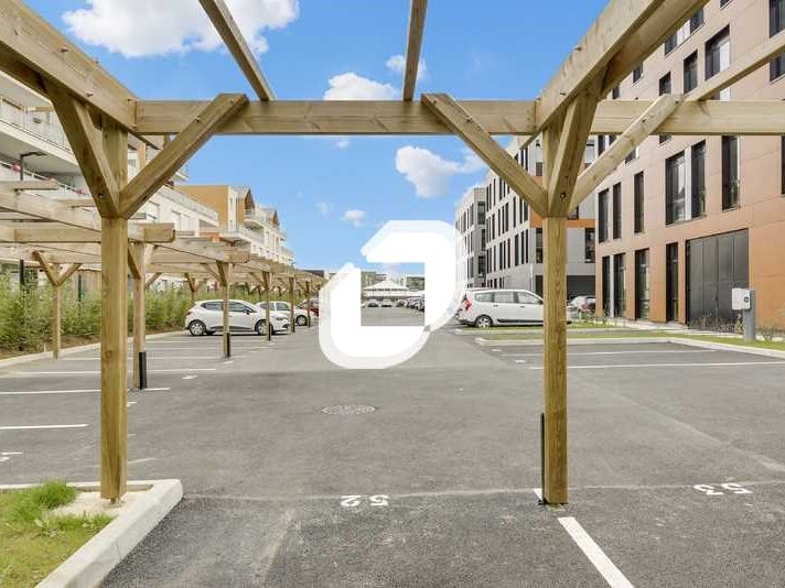 Situé à seulement 500 mètres de la Gare de Lieusa